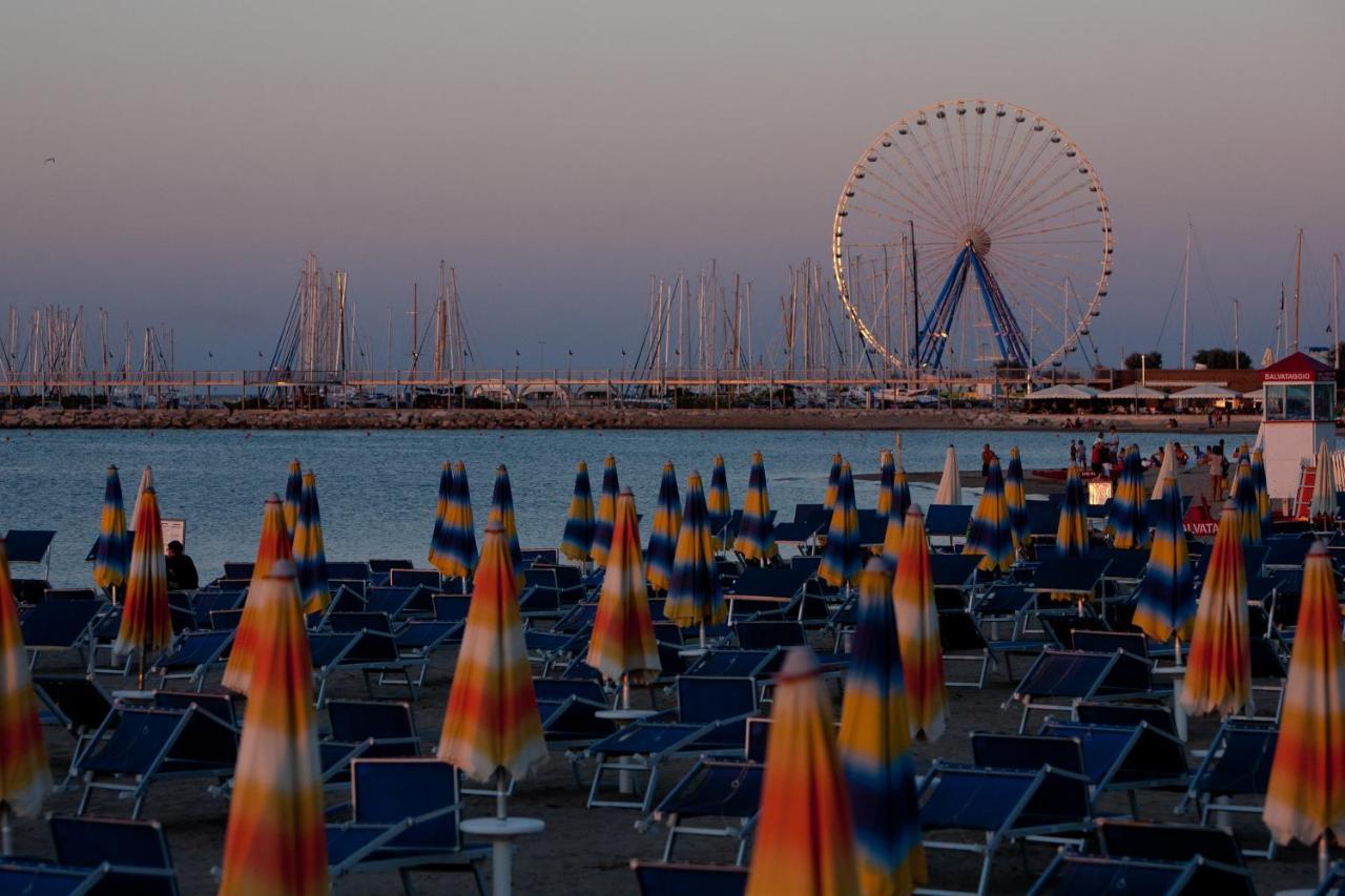 Hotel Betty Rimini Exteriér fotografie