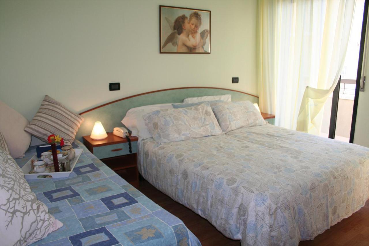 Hotel Betty Personal Style And Beach Village Rimini Exteriér fotografie