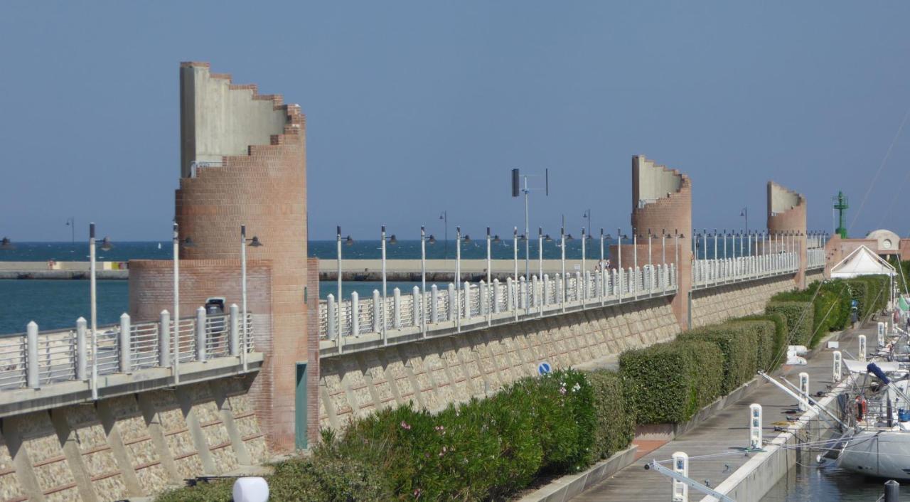 Hotel Betty Personal Style And Beach Village Rimini Exteriér fotografie