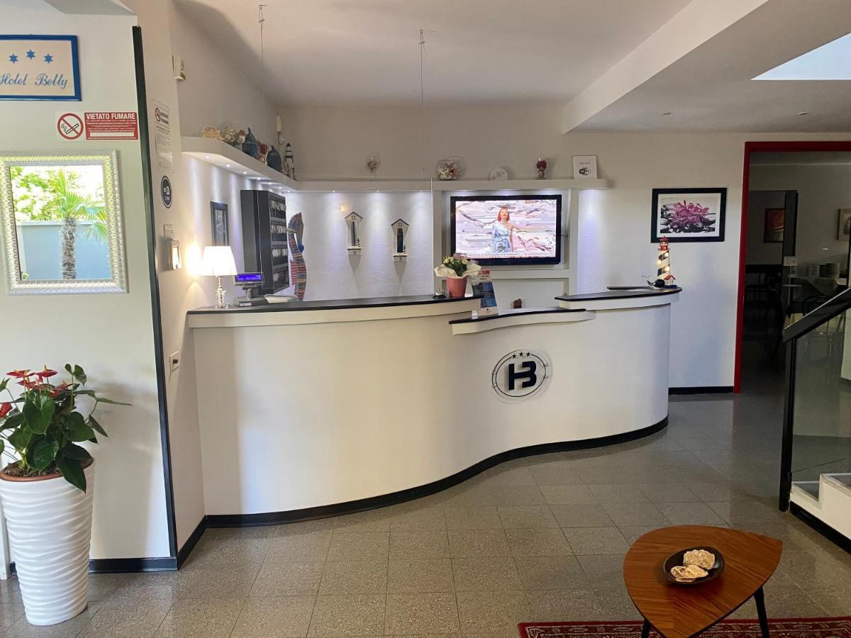 Hotel Betty Personal Style And Beach Village Rimini Exteriér fotografie