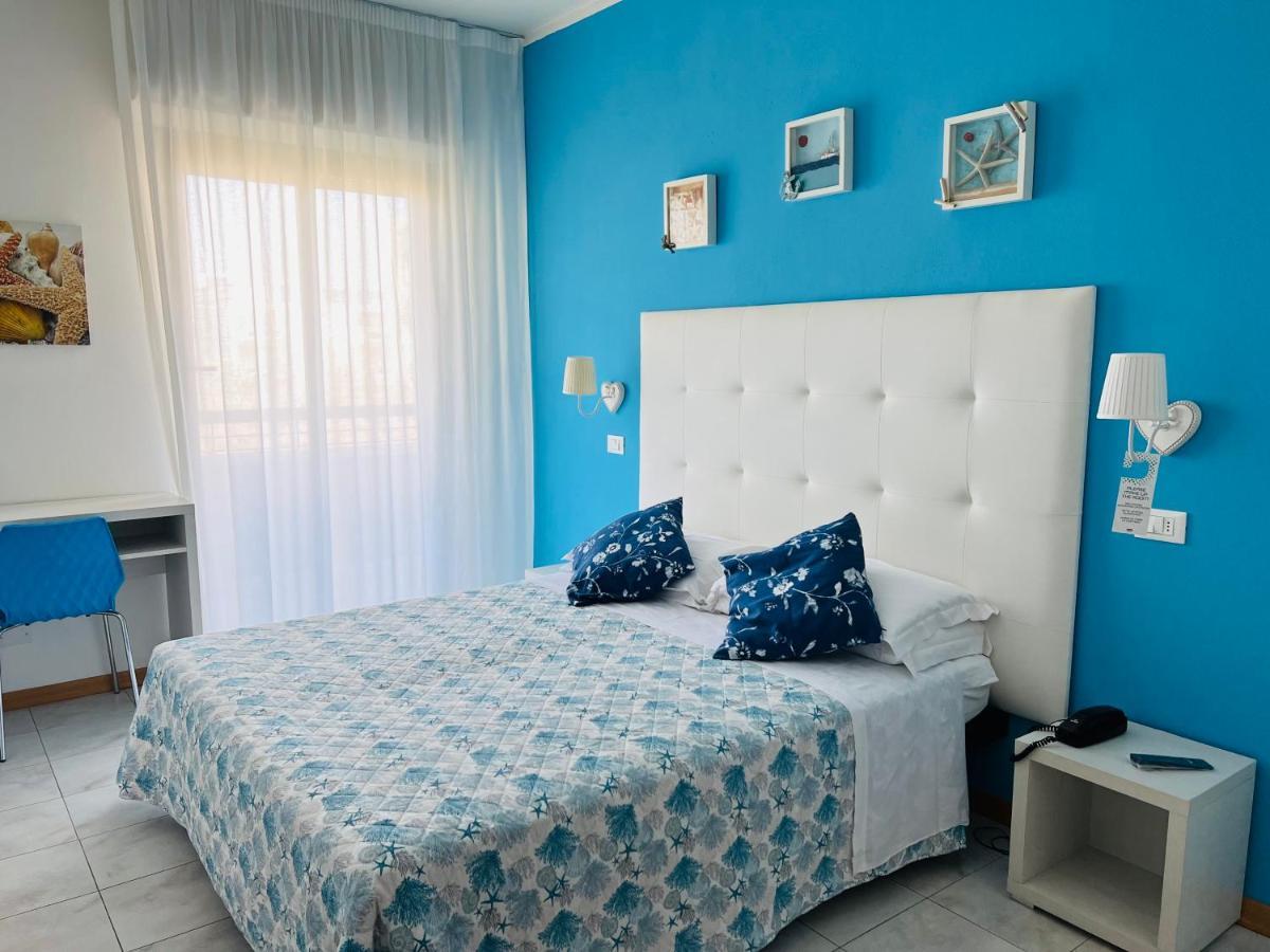Hotel Betty Personal Style And Beach Village Rimini Exteriér fotografie