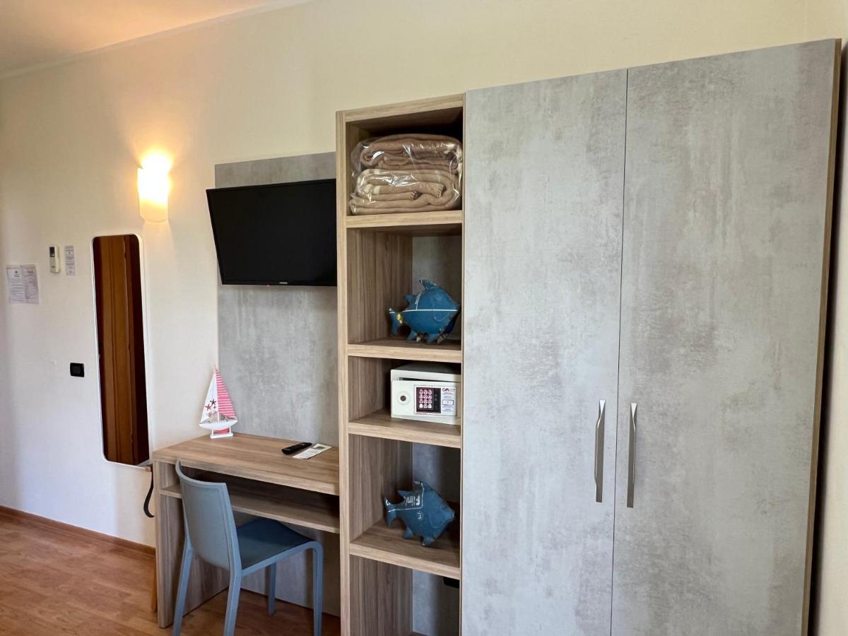 Hotel Betty Personal Style And Beach Village Rimini Exteriér fotografie