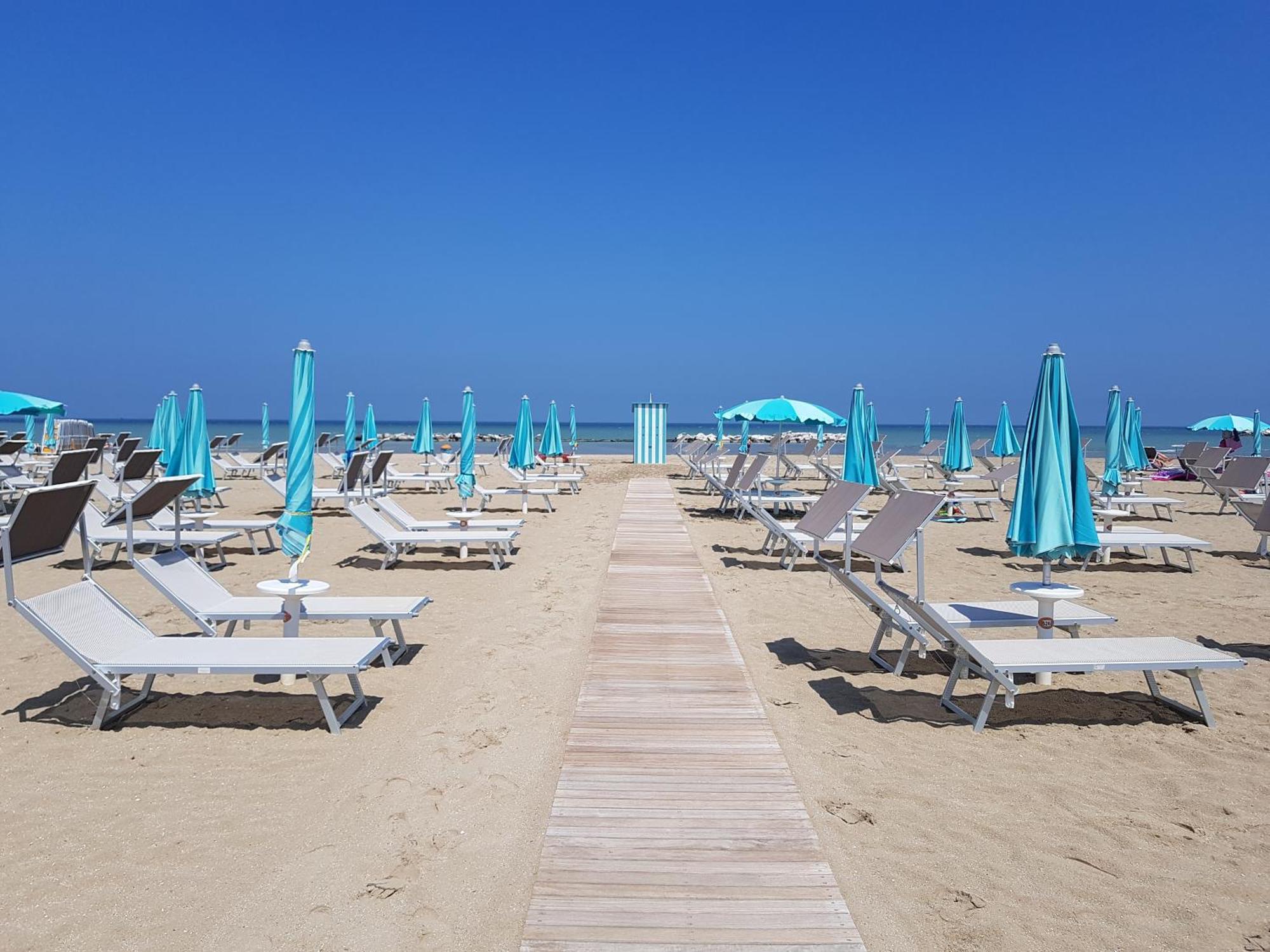 Hotel Betty Personal Style And Beach Village Rimini Exteriér fotografie