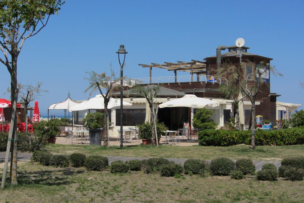 Hotel Betty Personal Style And Beach Village Rimini Exteriér fotografie
